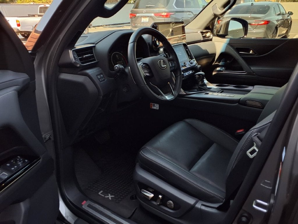 2026 Lexus LX 600 Luxury