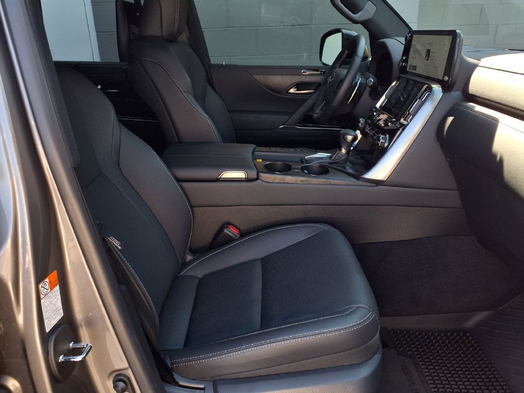 2026 Lexus LX 600 Luxury