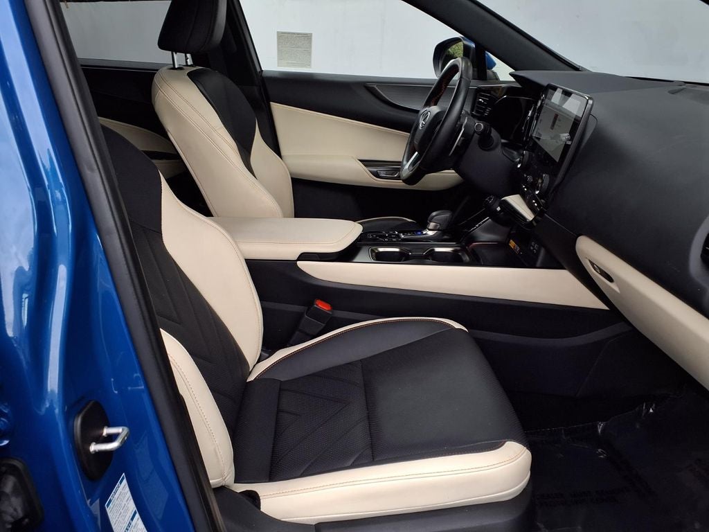 2024 Lexus NX 450h+ Luxury