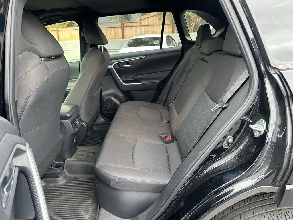 2024 Toyota RAV4 Hybrid SE