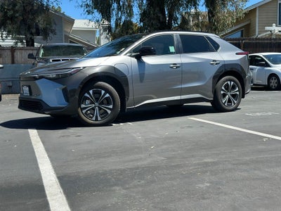 2025 Toyota bZ4X XLE