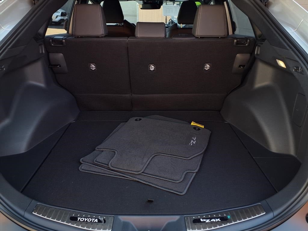 2025 Toyota bZ4X XLE