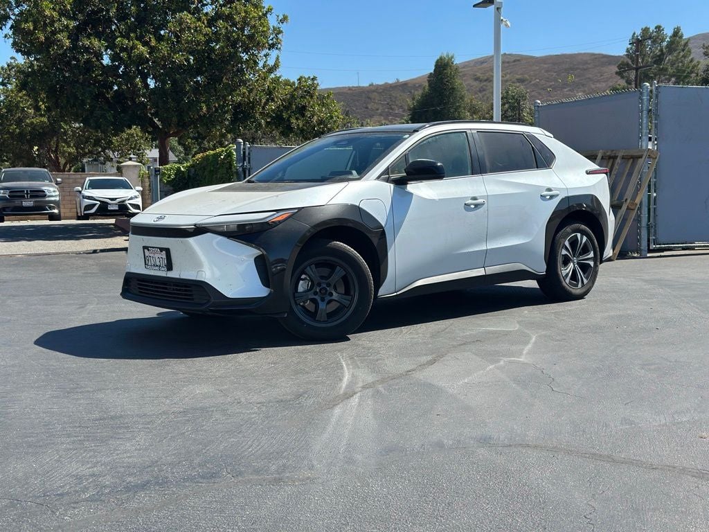 2025 Toyota bZ4X XLE