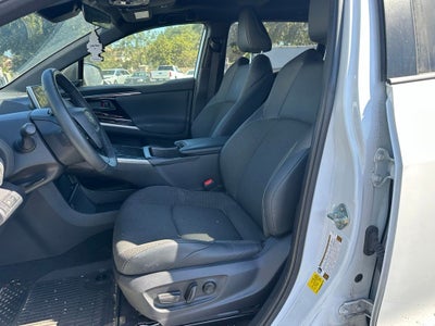 2025 Toyota bZ4X XLE