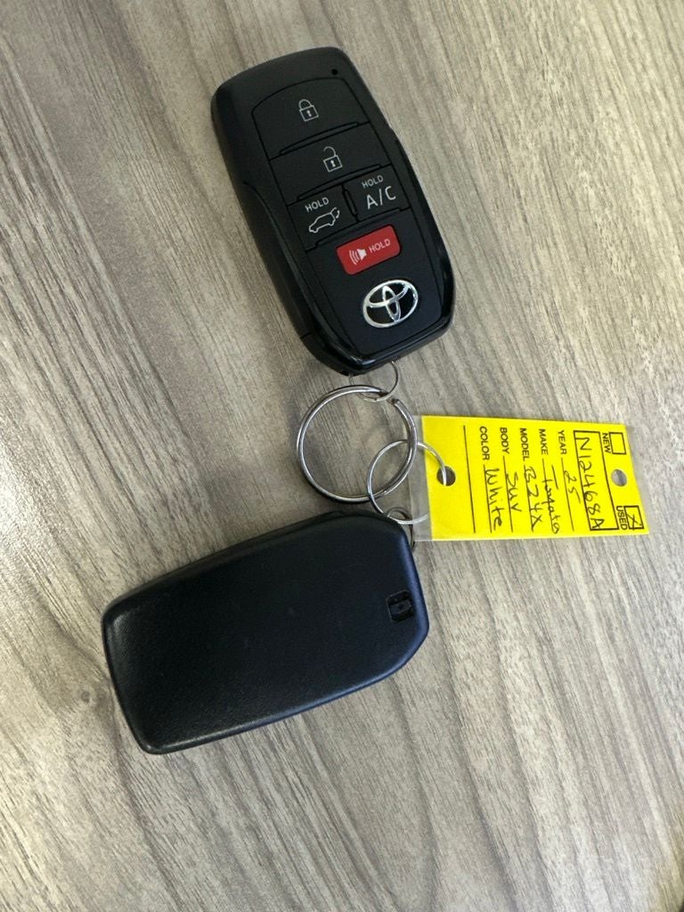 2025 Toyota bZ4X XLE