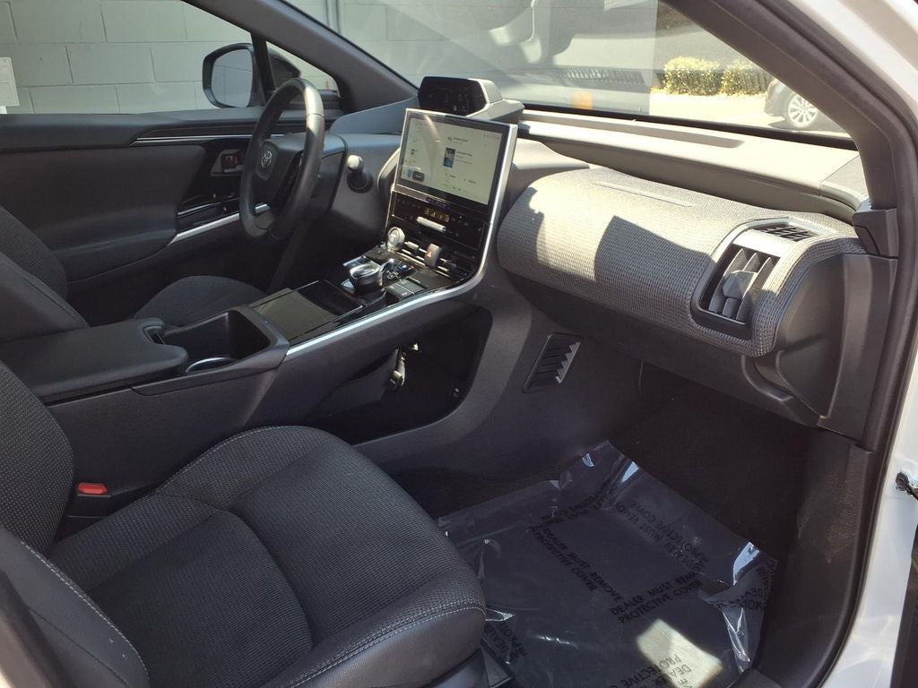 2025 Toyota bZ4X XLE