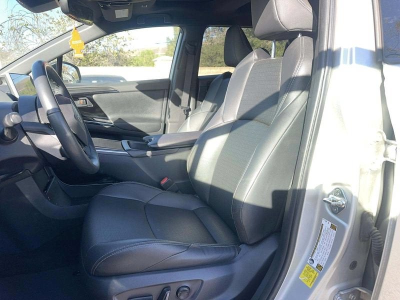 2023 Toyota bZ4X Limited