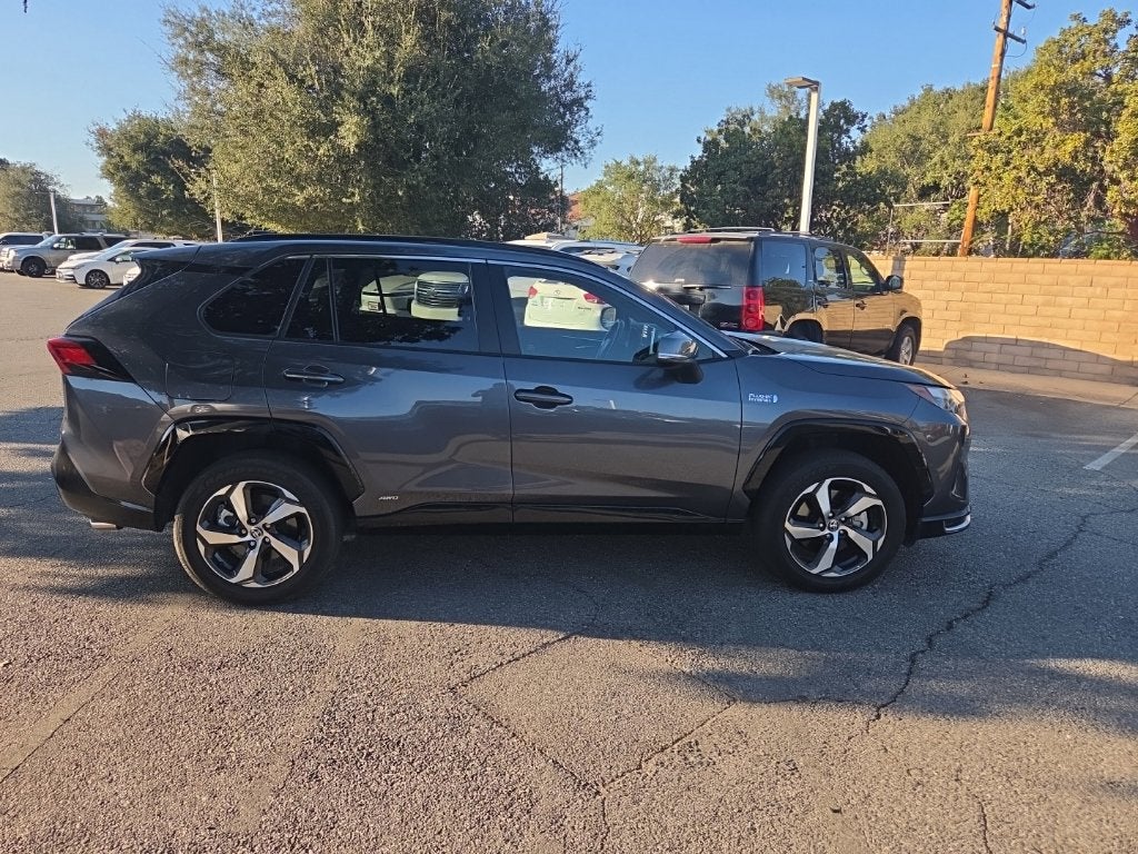 2024 Toyota RAV4 Prime SE