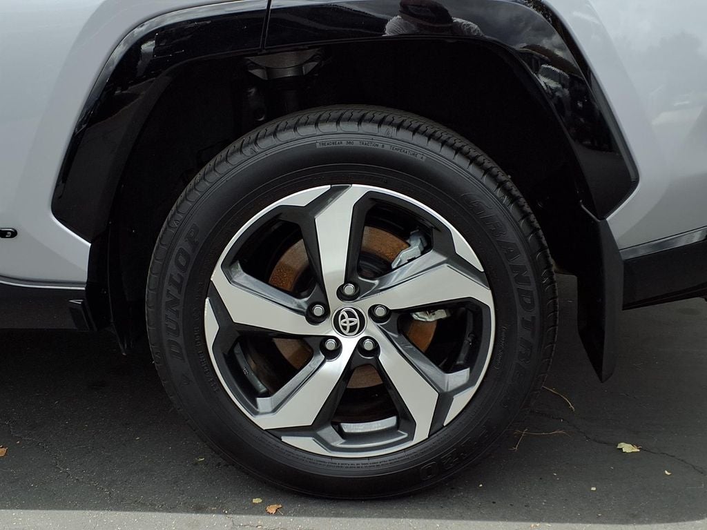 2024 Toyota RAV4 Prime SE