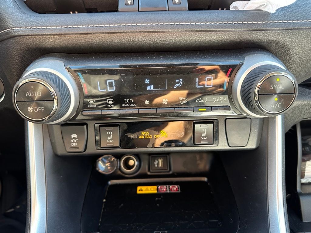 2025 Toyota RAV4 Hybrid XLE Premium