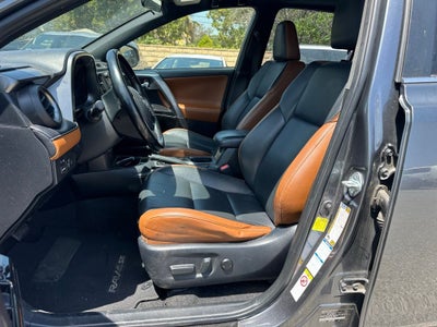 2017 Toyota RAV4 Hybrid SE