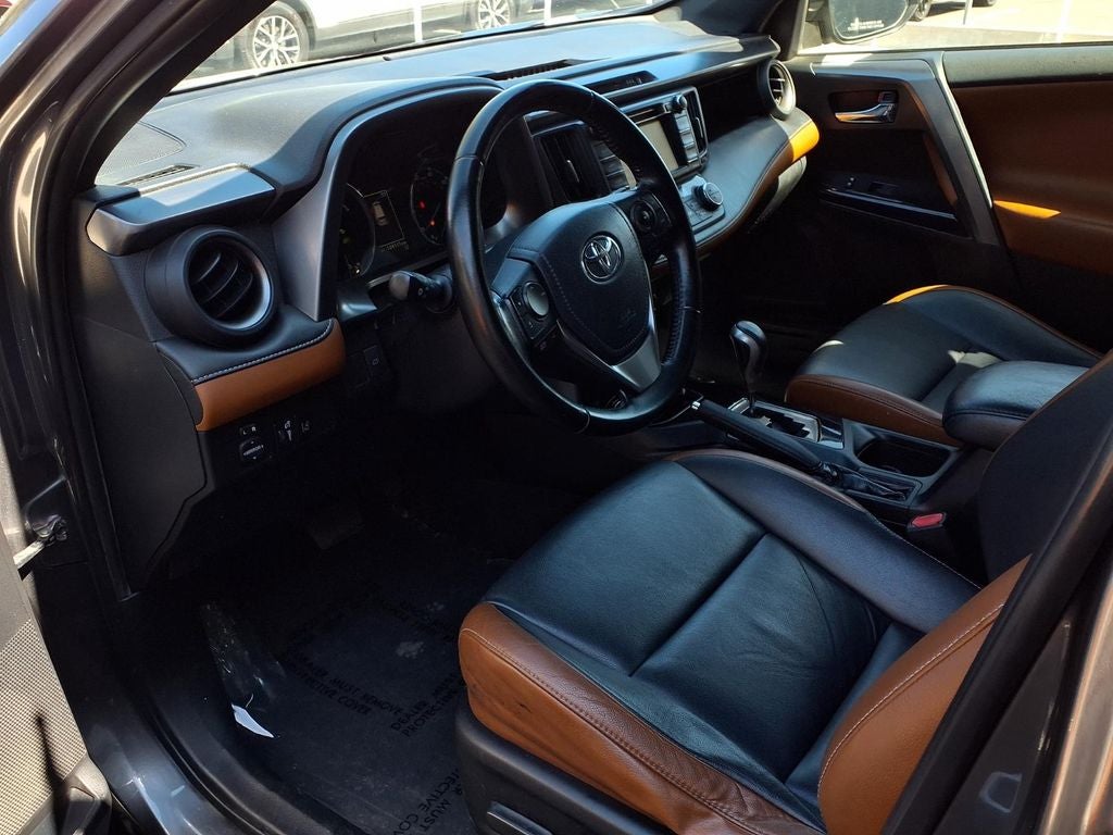 2017 Toyota RAV4 Hybrid SE