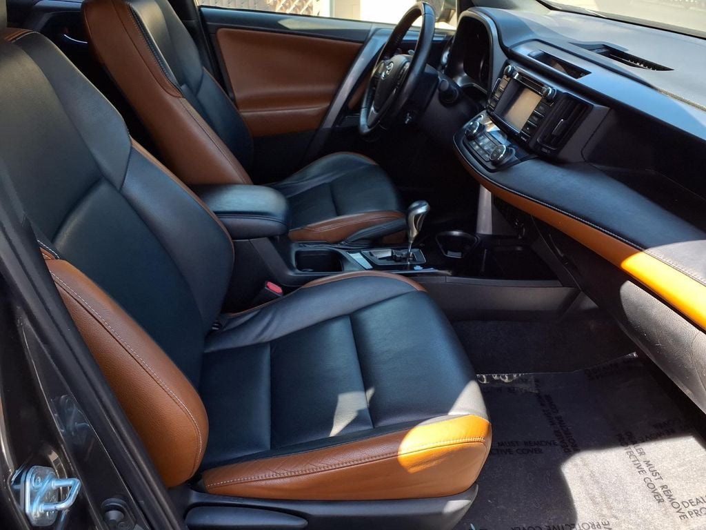 2017 Toyota RAV4 Hybrid SE
