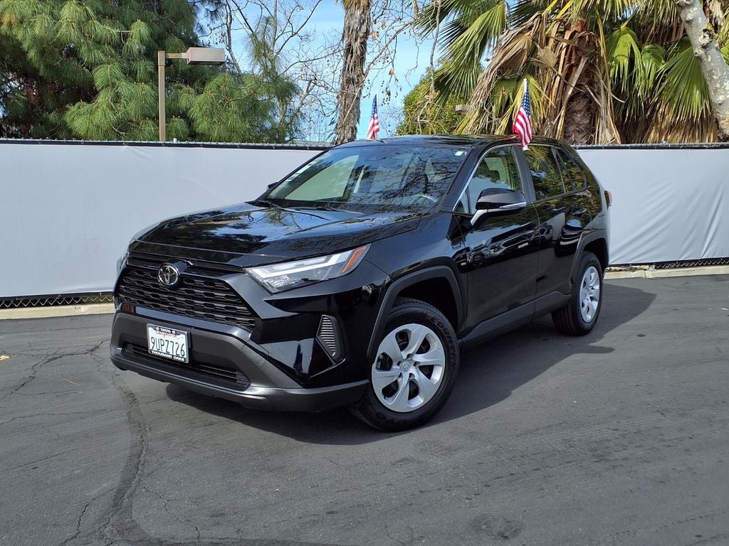 2025 Toyota RAV4 LE