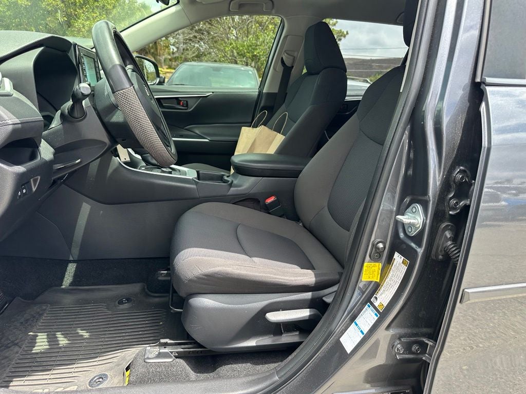 2020 Toyota RAV4 Hybrid LE