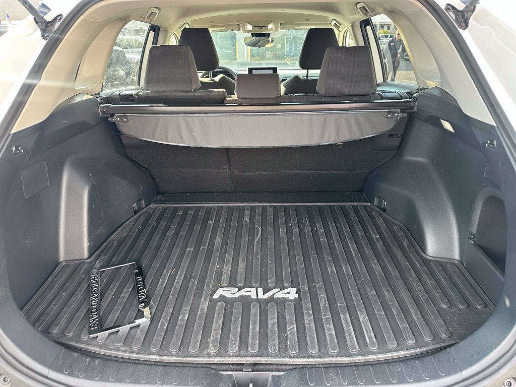 2025 Toyota RAV4 Hybrid LE
