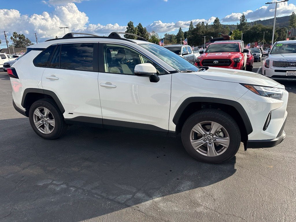 2025 Toyota RAV4 Hybrid LE
