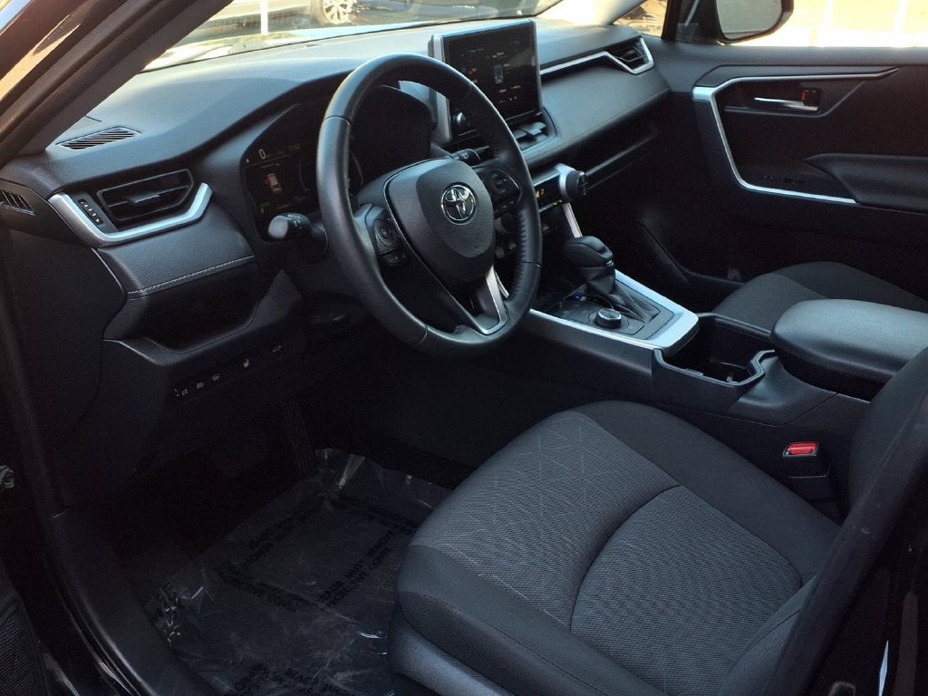 2023 Toyota RAV4 Hybrid XLE