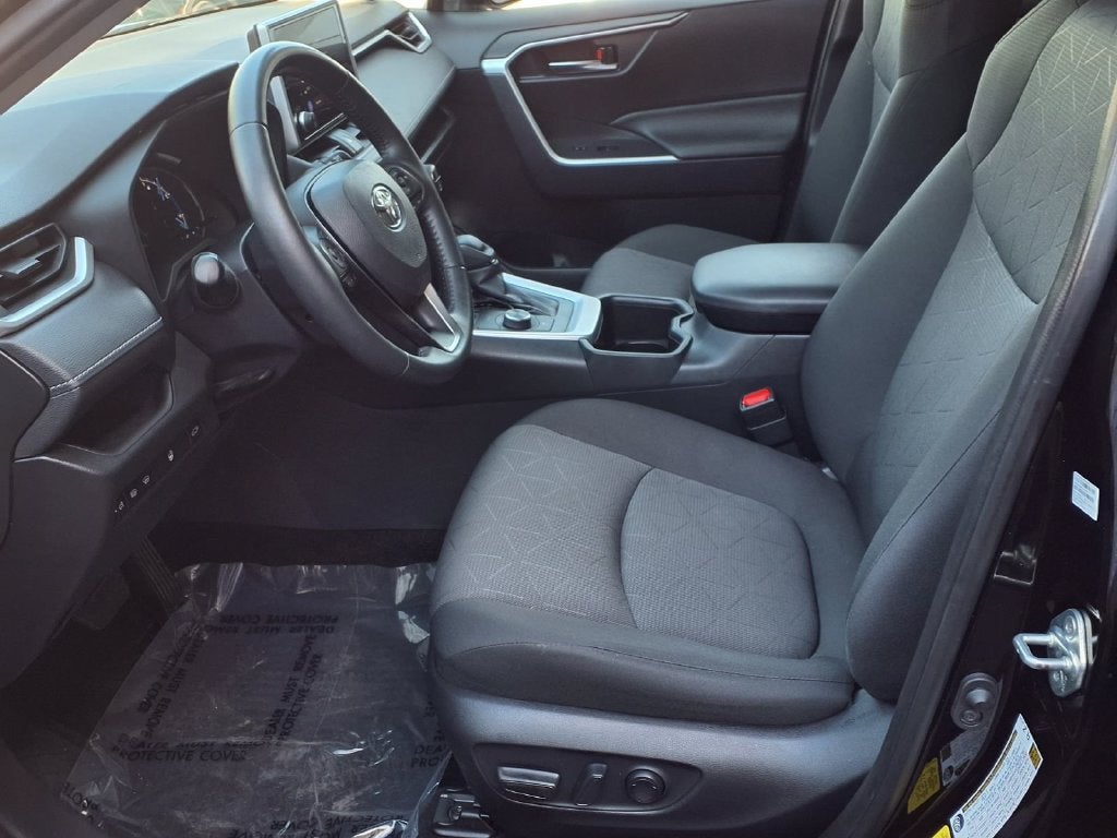 2023 Toyota RAV4 Hybrid XLE