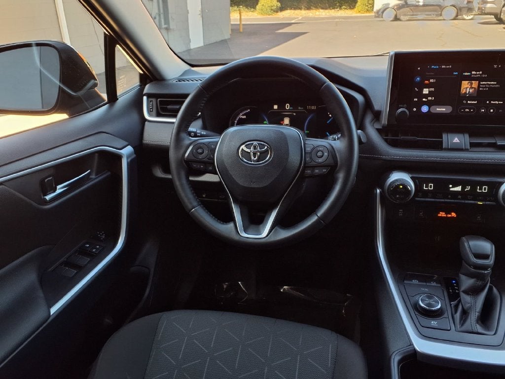 2023 Toyota RAV4 Hybrid XLE