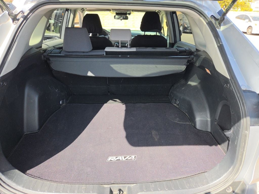 2019 Toyota RAV4 Hybrid XLE