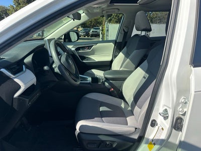 2023 Toyota RAV4 Hybrid XLE