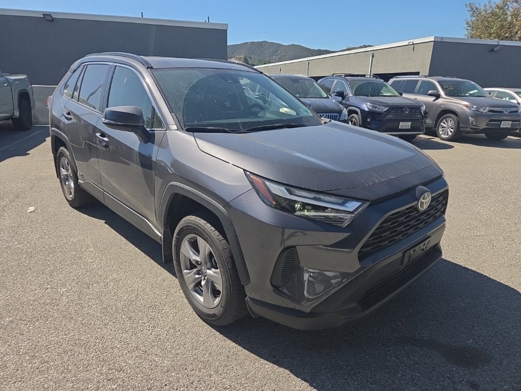 2025 Toyota RAV4 Hybrid XLE