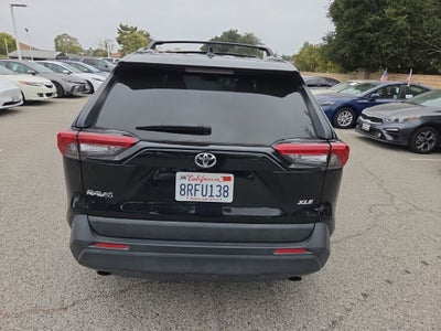 2020 Toyota RAV4 XLE