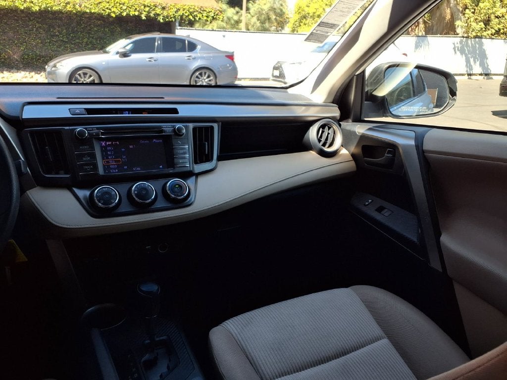 2013 Toyota RAV4 LE