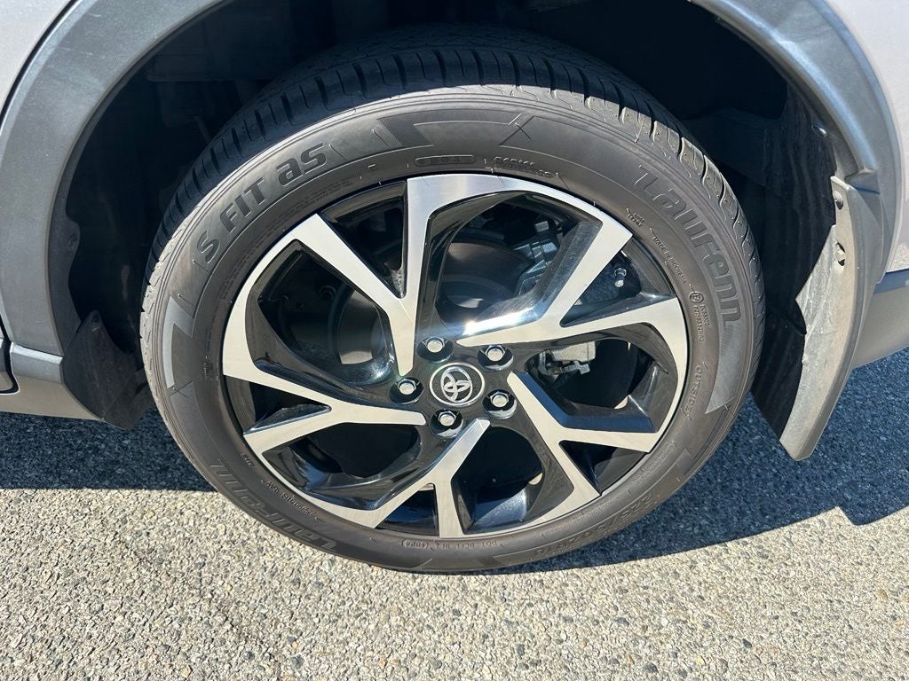 2018 Toyota C-HR XLE Premium
