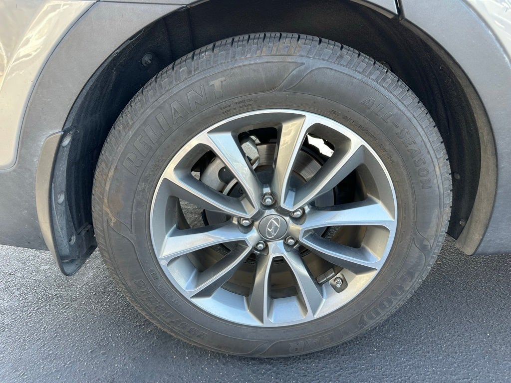 2019 Hyundai Santa Fe XL SE