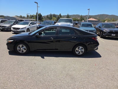 2024 Hyundai Elantra SE