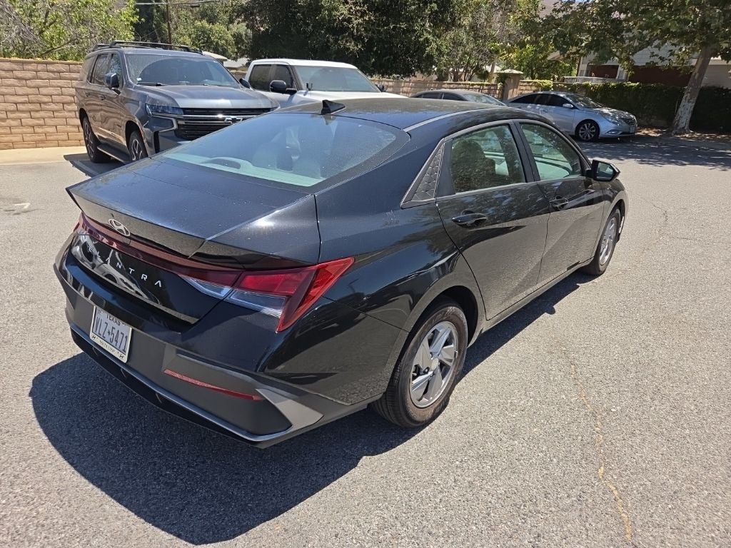 2024 Hyundai Elantra SE
