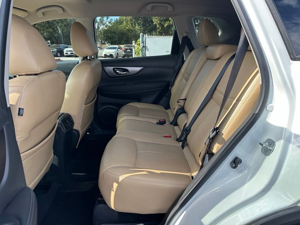 2016 Nissan Rogue SV