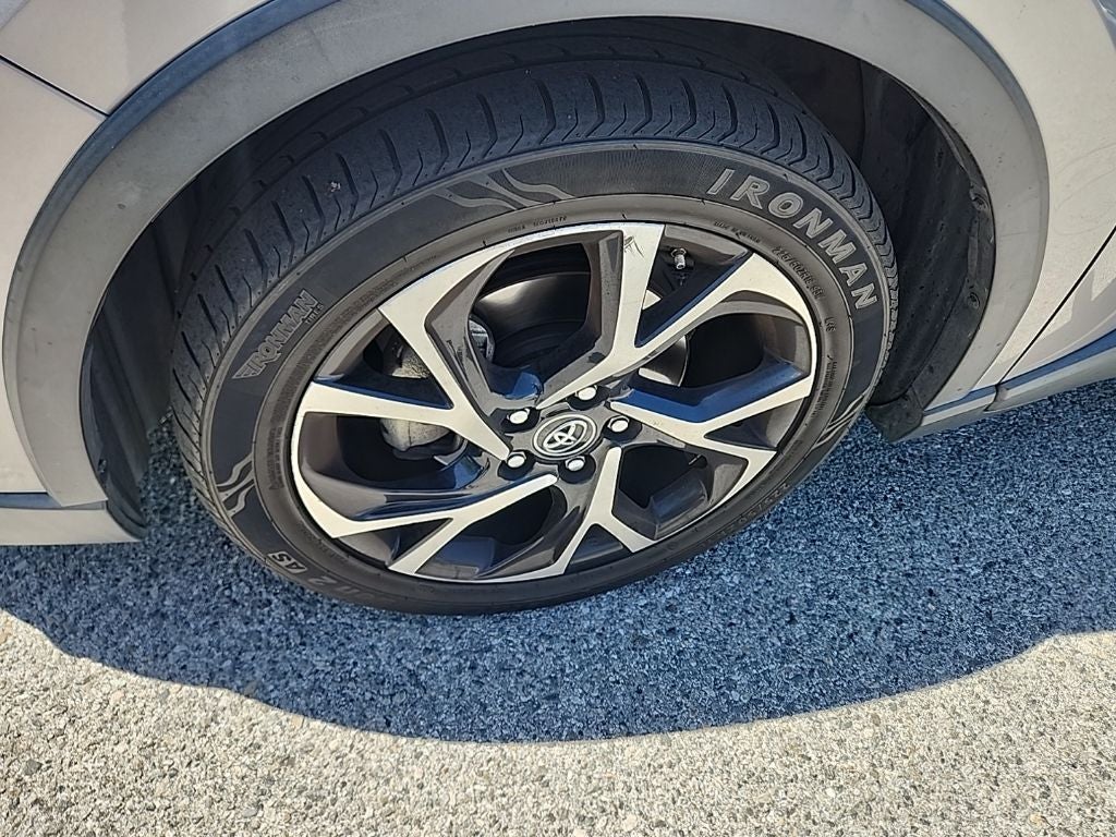 2018 Toyota C-HR XLE Premium