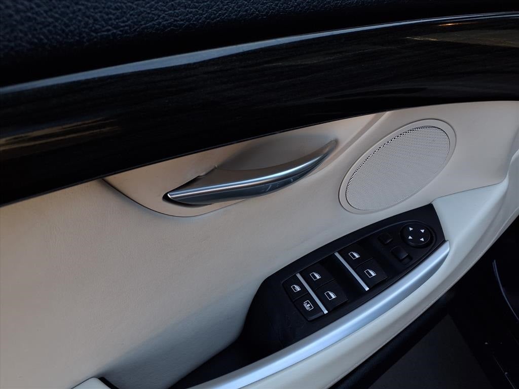 2017 BMW 5 Series 550i xDrive Gran Turismo