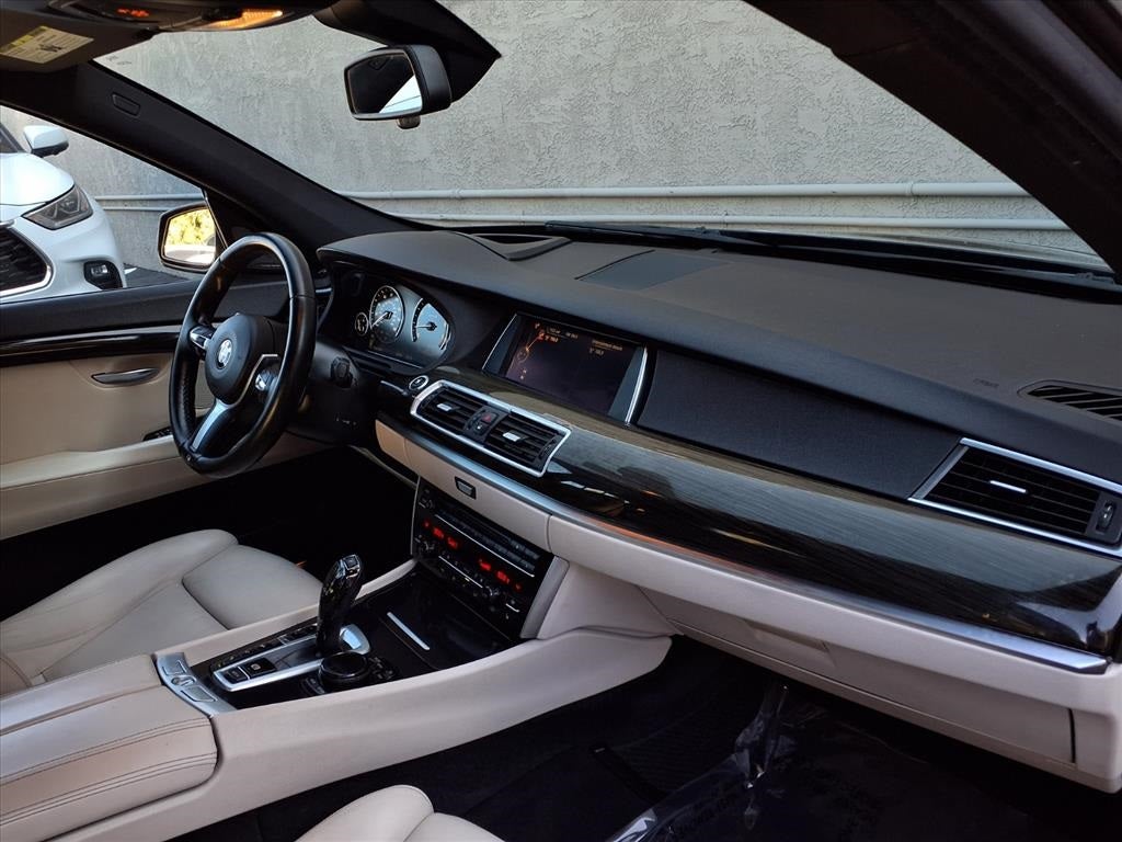 2017 BMW 5 Series 550i xDrive Gran Turismo