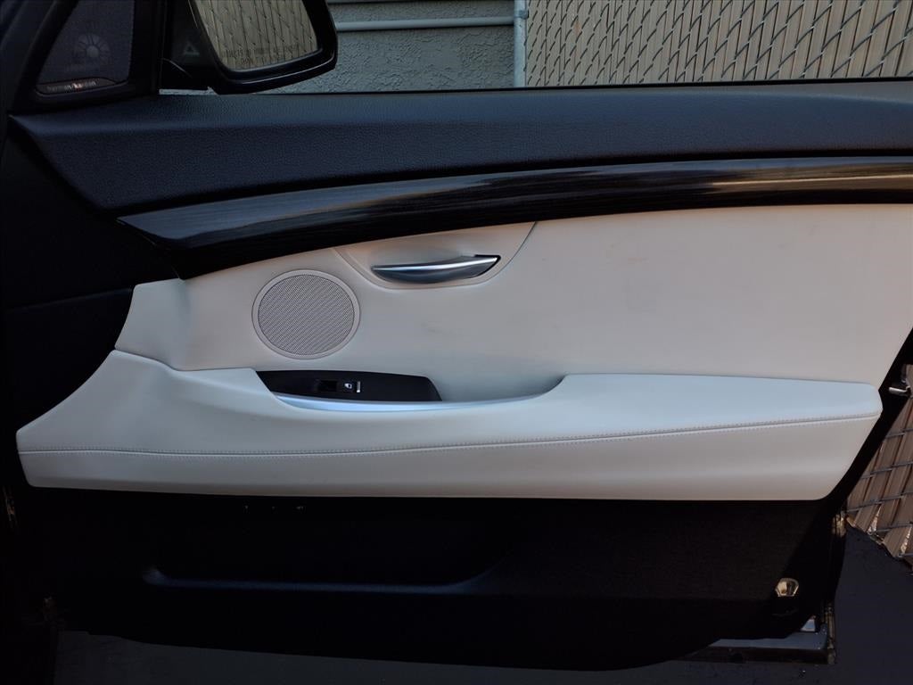 2017 BMW 5 Series 550i xDrive Gran Turismo