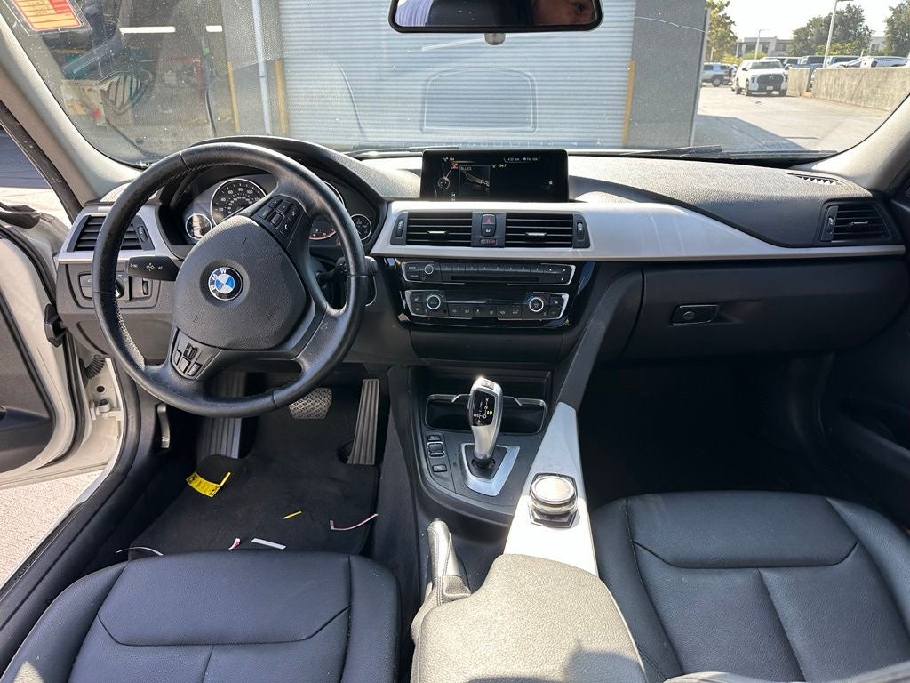2016 BMW 3 Series 320i