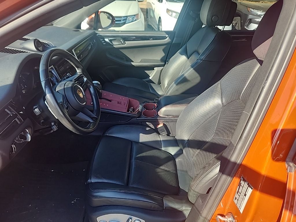 2022 Porsche Macan Base