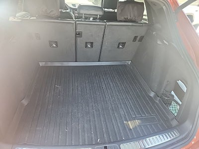 2022 Porsche Macan Base