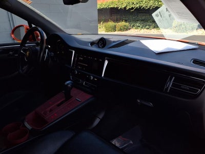 2022 Porsche Macan Base