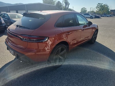 2022 Porsche Macan Base