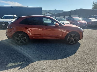 2022 Porsche Macan Base