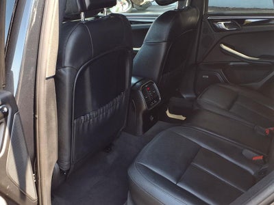 2018 Porsche Macan Base