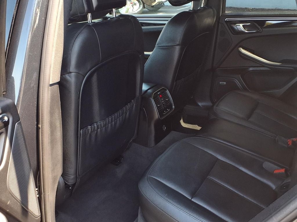 2018 Porsche Macan Base