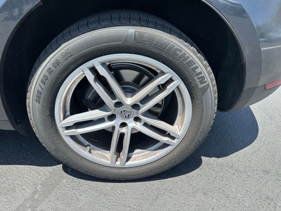 2018 Porsche Macan Base