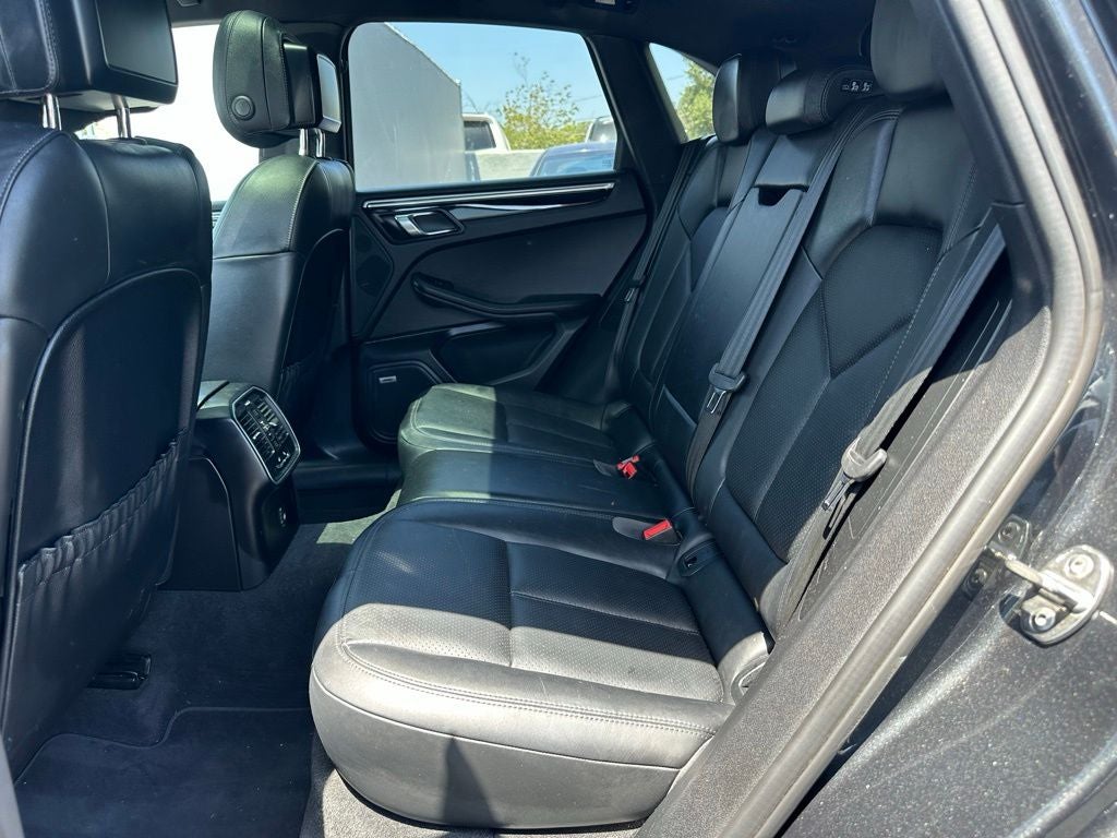 2018 Porsche Macan Base