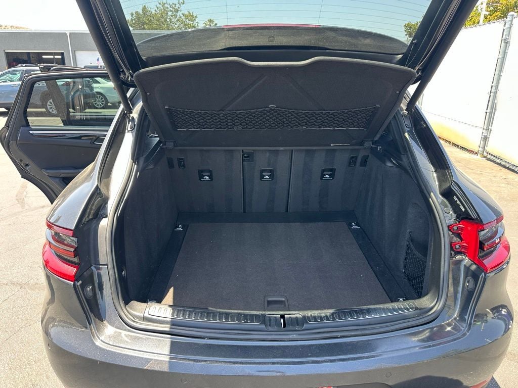 2018 Porsche Macan Base