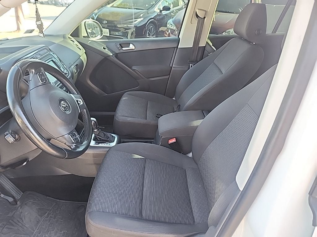 2015 Volkswagen Tiguan S